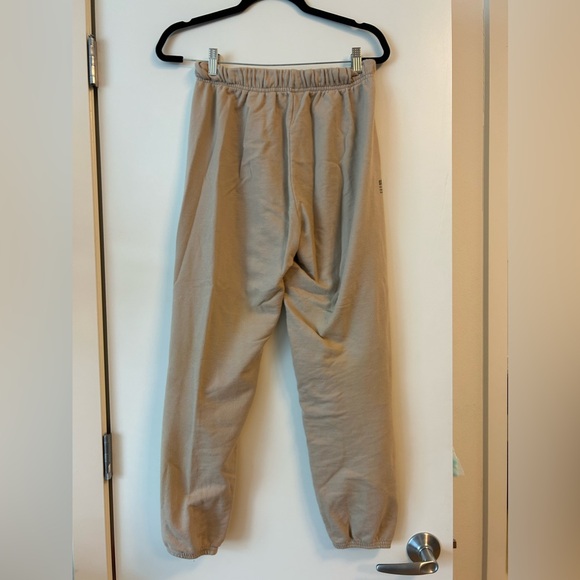 Kacey Musgraves star crossed sweat suit - Picture 2 of 8